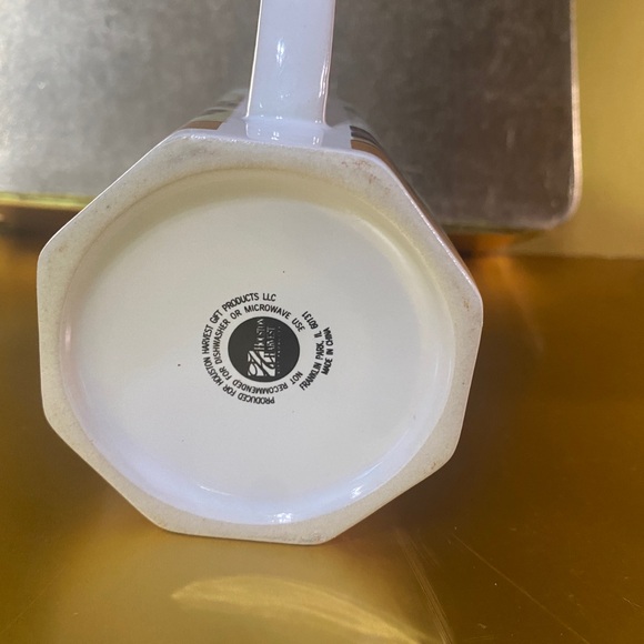 GHIRARDELLI SODA FOUNTAIN CHOCOLATE SHOP OCTAGONAL MUG CUP - Picture 7 of 7